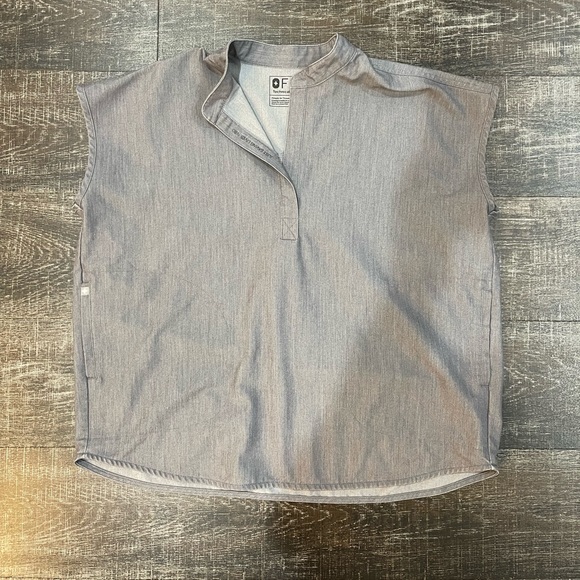 Grey Figs Top Size Medium - Picture 1 of 3